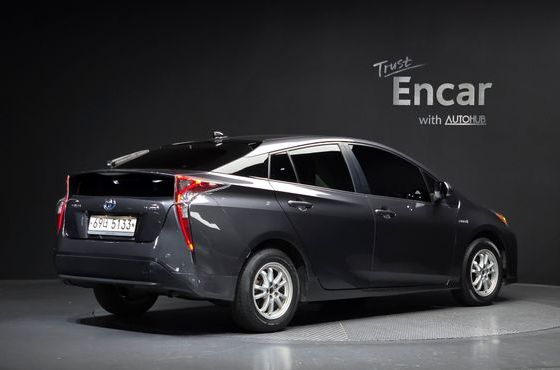 Toyota Prius 1.8 E — пробег 164 235 км — фото 2 из 5