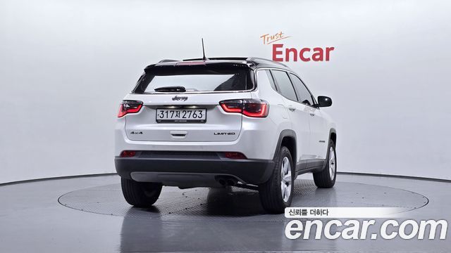 Jeep Compass из Кореи Encar