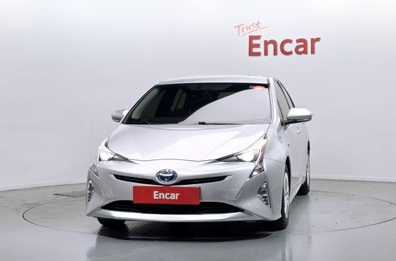 Toyota Prius 1.8 E — пробег 104 140 км — фото 3 из 5