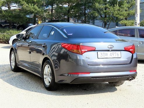Kia K5 2.0 Deluxe — пробег 81 573 км — фото 3 из 5