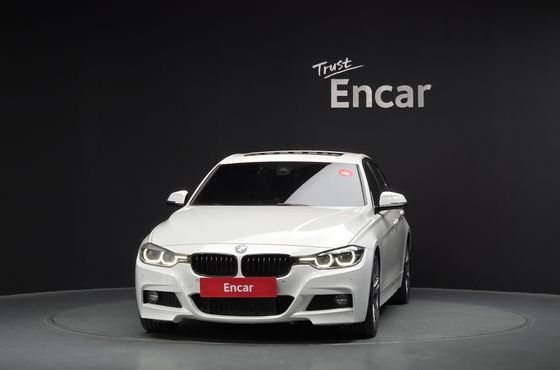 BMW 3-Series 320i M Sport — пробег 99 806 км — фото 3 из 5