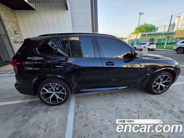 BMW X5 xDrive 40i M Sport — пробег 5 000 км — фото 4 из 5