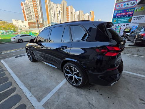 BMW X5 xDrive 40i M Sport — пробег 5 000 км — фото 5 из 5