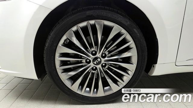 Kia K7 из Кореи Encar