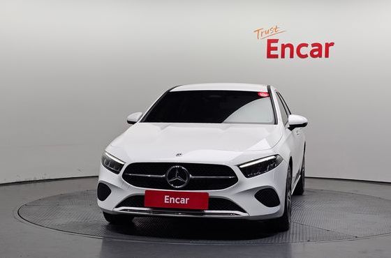 Mercedes-Benz A-Class A220 Sedan — пробег 13 860 км — фото 3 из 5