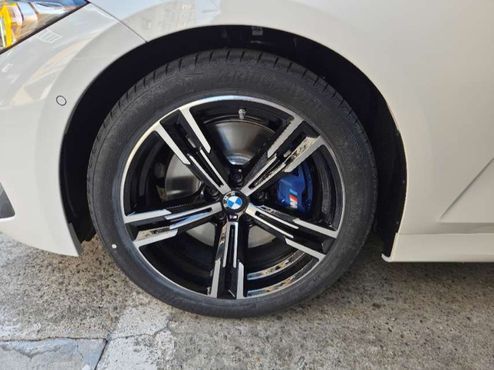 BMW 3-Series 320i M Sport — пробег 900 км — фото 5 из 5