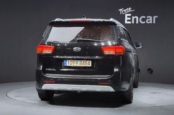 Kia Carnival 9-seater Luxury — пробег 144 791 км — фото 4 из 5