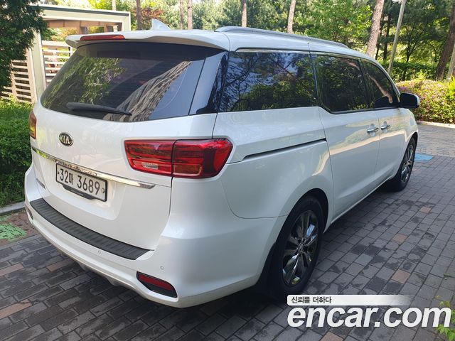 Kia Carnival из Кореи Encar