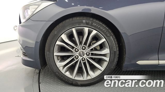 Hyundai Genesis из Кореи Encar