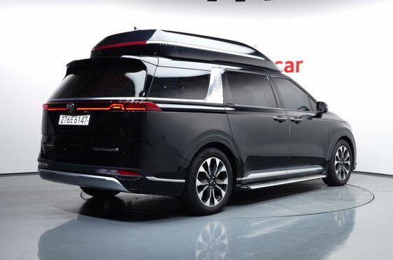 Kia Carnival Gasoline 7-Seater Hi-Limousine Signature — пробег 68 413 км — фото 2 из 5