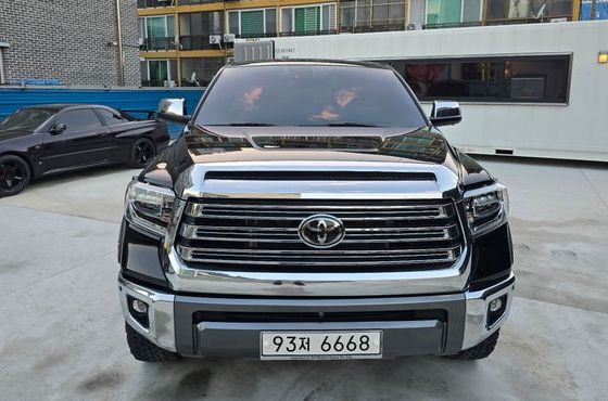 Toyota Tundra 5.7 — пробег 35 000 км — фото 3 из 5