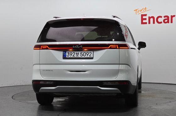Kia Carnival 9-Seater Prestige — пробег 14 386 км — фото 4 из 5