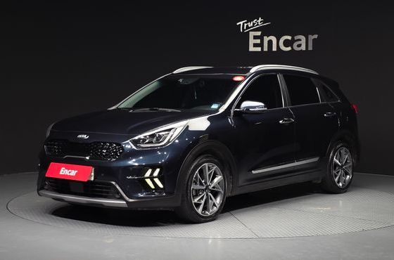 Kia Niro 1.6 HEV Noblesse Special — пробег 169 127 км — фото 1 из 5