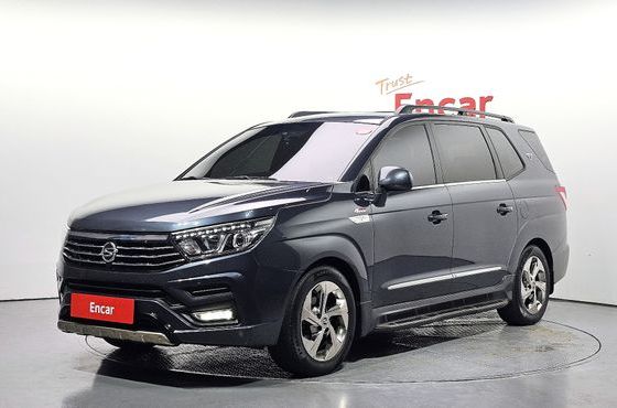Ssangyong KORANDO 4WD TX 9-seater — пробег 177 487 км — фото 1 из 5