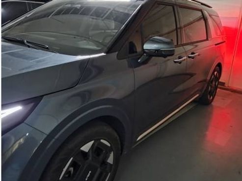 Kia Carnival 9-Seater Signature — пробег 20 000 км — фото 3 из 5