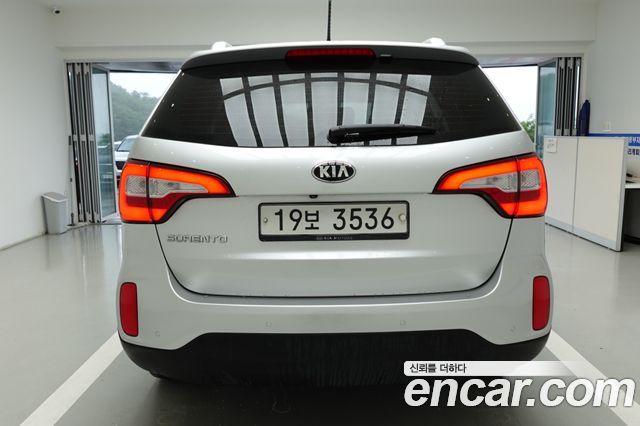 Kia Sorento Diesel 2.0 2WD TLX Special — пробег 180 808 км — фото 4 из 5