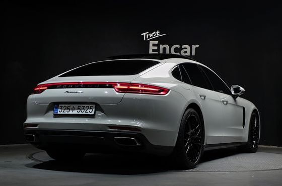 Porsche Panamera 3.0 AWD — пробег 73 980 км — фото 2 из 5