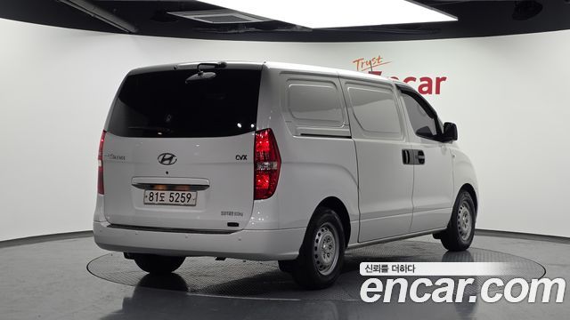 Hyundai Starex 3-Seater VAN CVX Value — пробег 169 248 км — фото 2 из 5