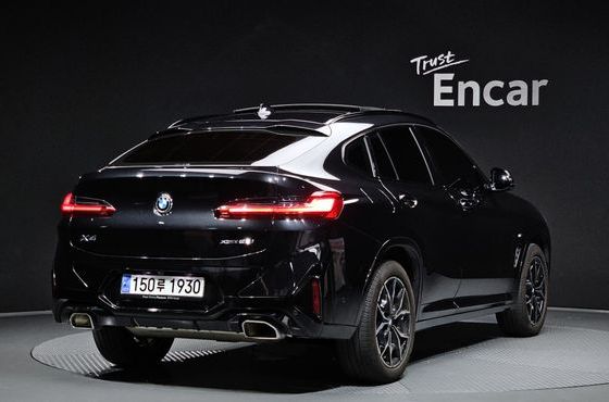 BMW X4 xDrive20i M Sport — пробег 32 627 км — фото 2 из 5