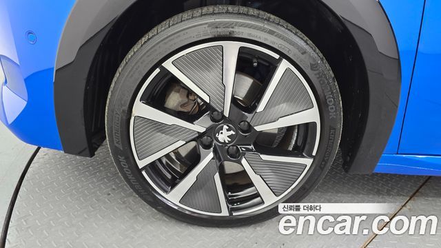 Peugeot 208 из Кореи Encar