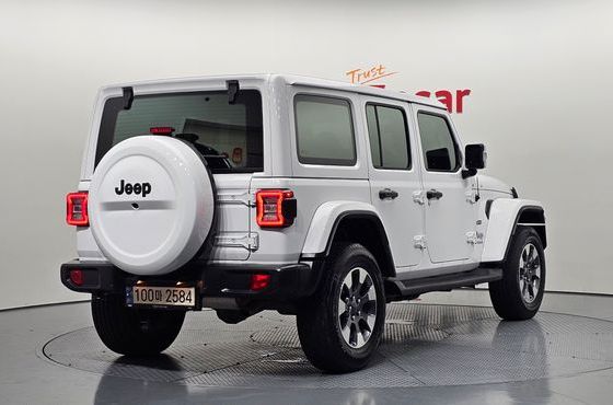 Jeep Wrangler 2.0 Overland 4Door — пробег 35 965 км — фото 2 из 5
