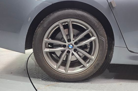 BMW 5-Series 520d xDrive M Sport Package Plus — пробег 120 373 км — фото 5 из 5