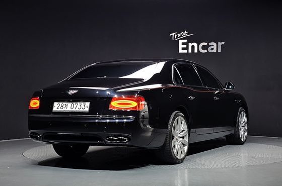 Bentley Flying Spur 4.0 — пробег 98 283 км — фото 2 из 5