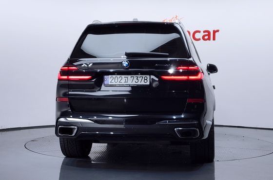 BMW X7 xDrive 40d M Sport 7 STR — пробег 74 635 км — фото 4 из 5