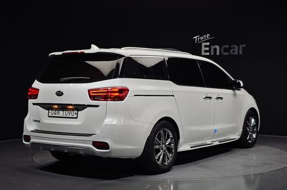 Kia Carnival 9-Seater Noblesse Special — пробег 94 087 км — фото 2 из 5
