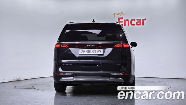 Kia Carnival из Кореи Encar