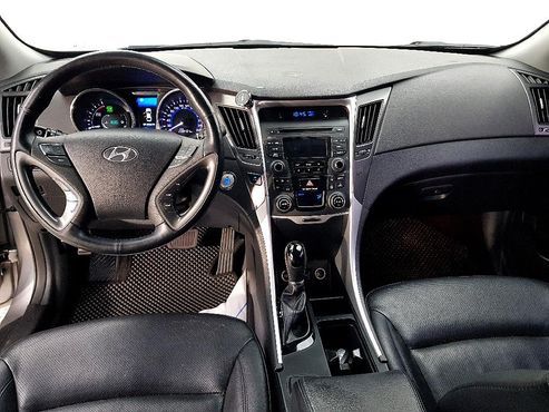 Hyundai Sonata 2.0 Modern — пробег 208 405 км — фото 5 из 5