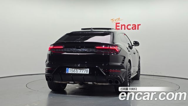Lamborghini Urus из Кореи Encar