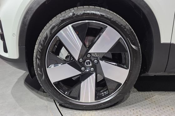 Volvo XC40 Twin Ultimate — пробег 15 137 км — фото 5 из 5