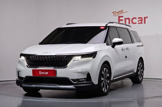 Kia Carnival 9-Seater Signature — пробег 74 290 км — фото 1 из 5
