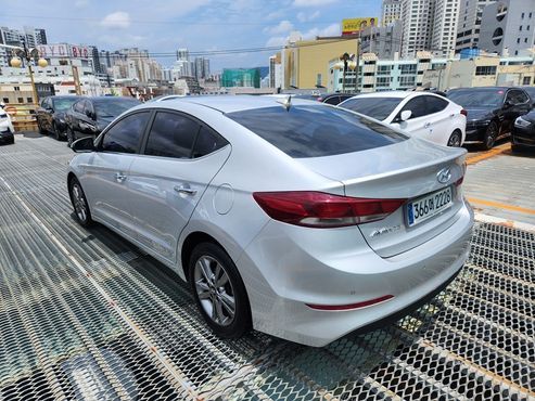 Hyundai AVANTE 1.6 GDI Modern — пробег 174 936 км — фото 4 из 5