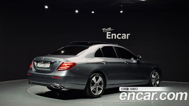 Mercedes-Benz E-Class из Кореи Encar