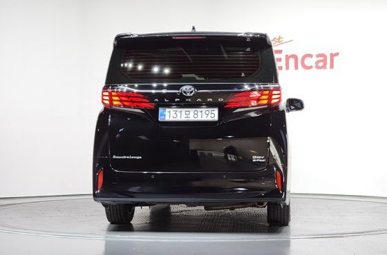 Toyota Alphard 2.5 HEV Executive AWD — пробег 9 720 км — фото 4 из 5
