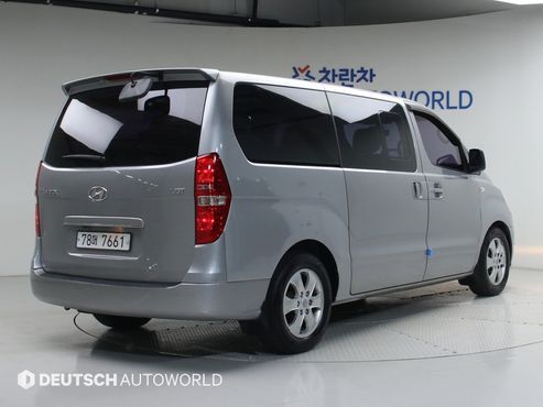 Hyundai Starex 12-Seater Wagon CVX Luxury — пробег 171 409 км — фото 2 из 5