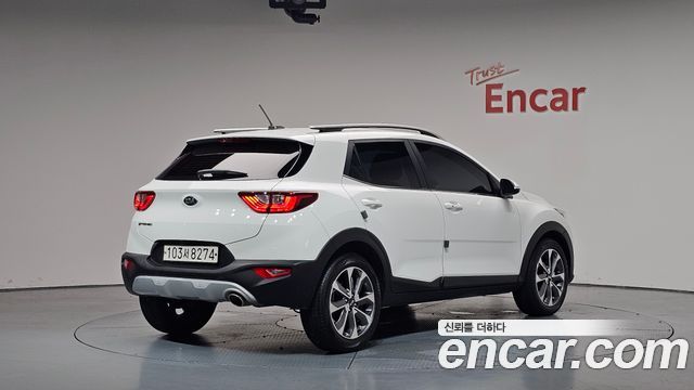 Kia Stonic из Кореи Encar