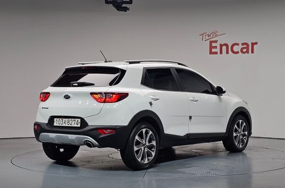 Kia Stonic Diesel 1.6 Trendy — пробег 65 013 км — фото 2 из 5