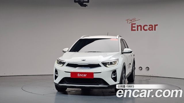 Kia Stonic из Кореи Encar