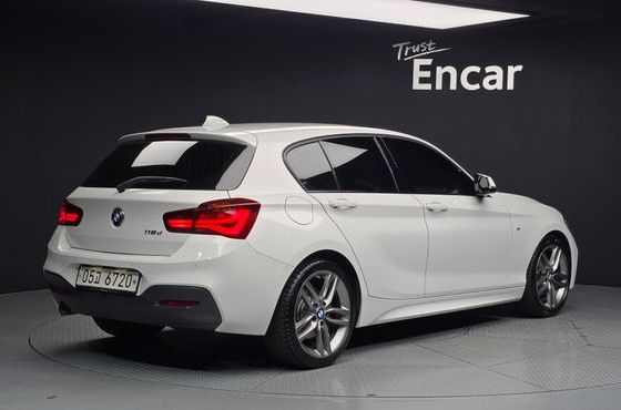 BMW 1-Series 118d M Sport Shadow 5 Door — пробег 120 330 км — фото 2 из 5