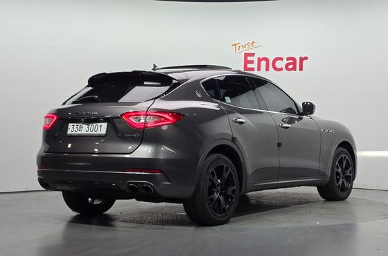 Maserati Levante 3.0 Diesel AWD Sport — пробег 210 661 км — фото 2 из 5