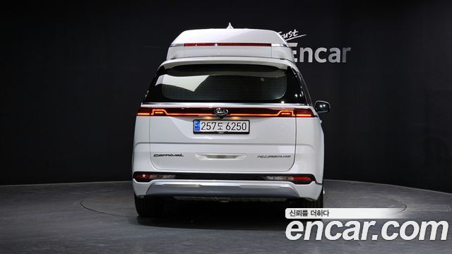 Kia Carnival из Кореи Encar