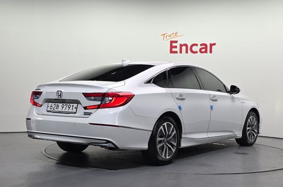 Honda Accord 2.0 Hybrid Touring — пробег 108 278 км — фото 2 из 5