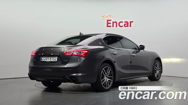 Maserati Ghibli из Кореи Encar