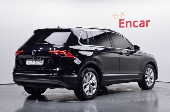 Volkswagen Tiguan 2.0 TDI Premium — пробег 48 821 км — фото 2 из 5