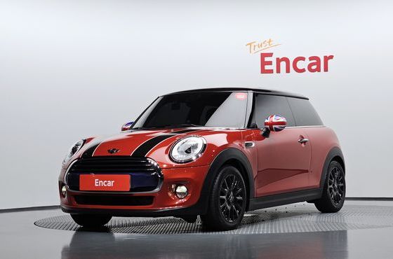 Mini Cooper Standard Third Generation — пробег 68 647 км — фото 1 из 5