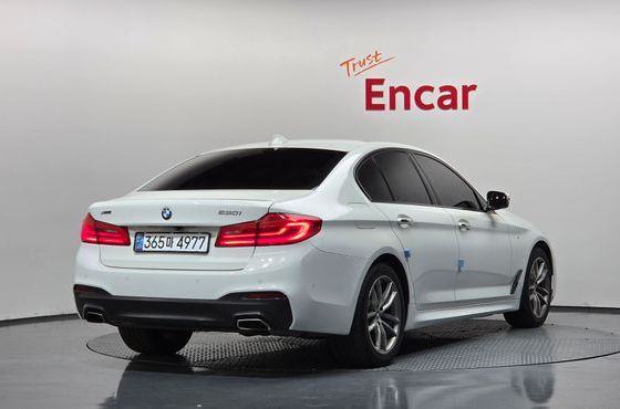 BMW 5-Series 530i M Sport Package Plus — пробег 100 511 км — фото 2 из 5
