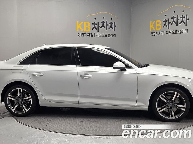 Audi A4 40 TFSI Premium — пробег 94 006 км — фото 4 из 5